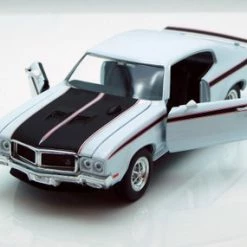1970 Buick GSX, White - Welly 22433 - 1/24 Scale Diecast Model Toy Car (Brand New, But NOT IN BOX)