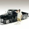 Lowriderz Figure II, Beige/Tan & White - American Diorama 76374 - 1/24 Figurine - Diorama Accessory -Outlet diecast-movie-tv-cars Store 76374 AD Lowriderz Figure II 124 1 77265.1624464665.386.513