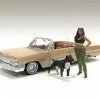 Lowriderz Figure IVand Green - American Diorama 76376 - 1/24 Scale Figurine - Diorama Accessory